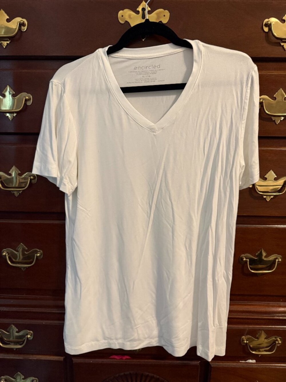 Encircled "Going Places" V-Neck Tee Shirt in XL